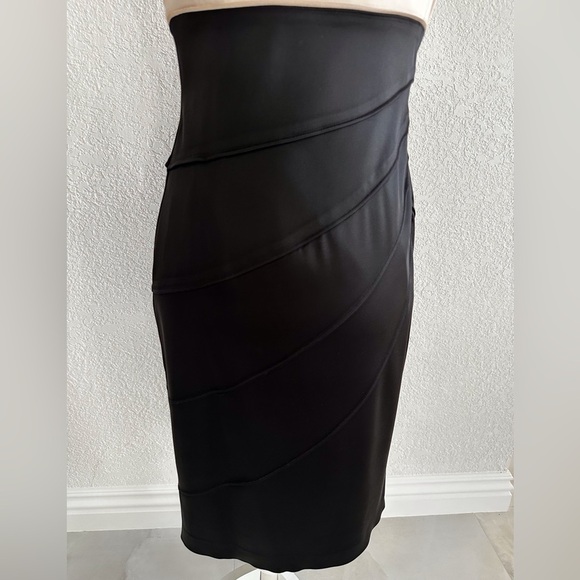 Jones New York Black and Nude Dress - Picture 8 of 8